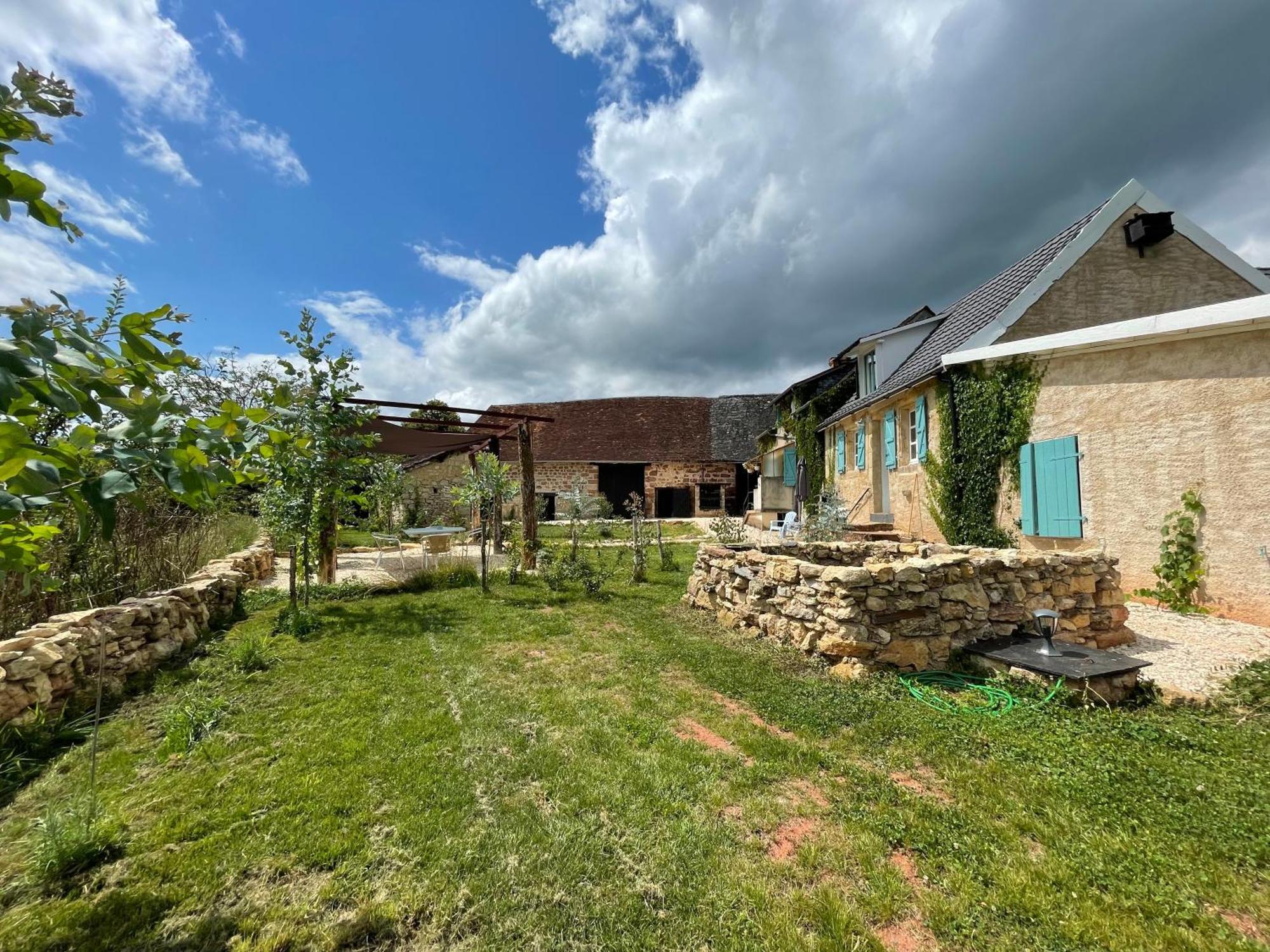La Belle Petite Ferme Rosiers De Julliac 19350 Villa Le Bos Exterior photo